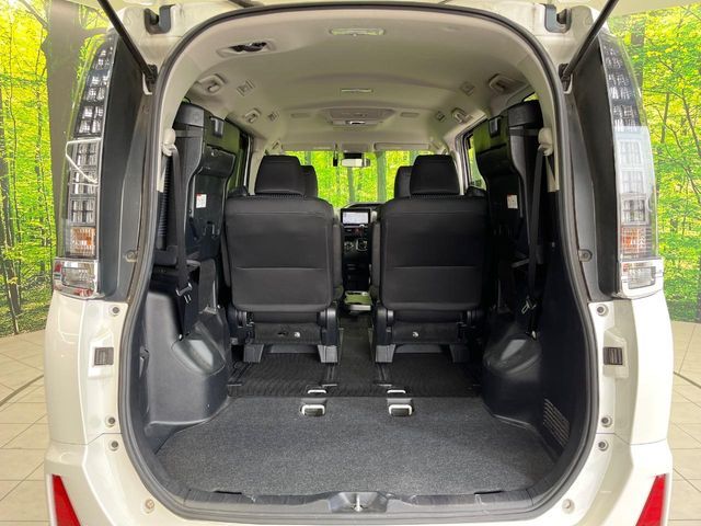 TOYOTA VOXY 2016 Image 31