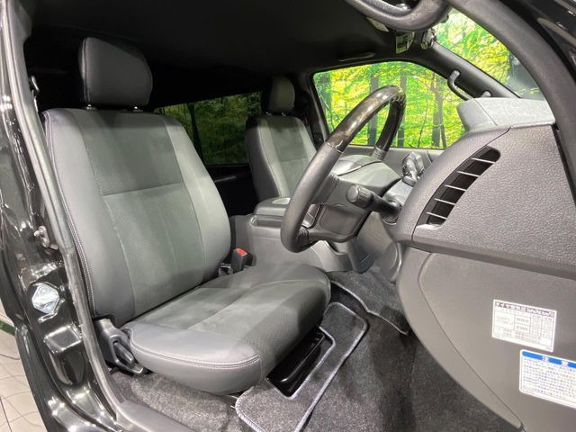 TOYOTA HIACE VAN 4WD 2021 Image 31