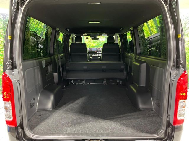 TOYOTA HIACE VAN 4WD 2021 Image 31