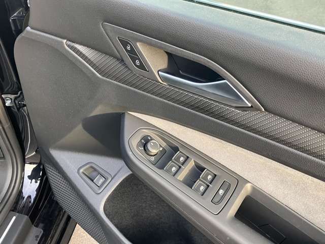 VOLKSWAGEN GOLF VARI 2023 Image 31