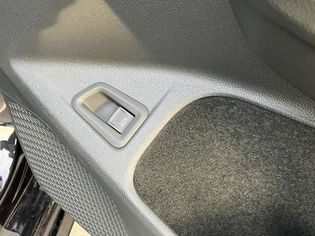 VOLKSWAGEN GOLF VARI 2023 Image 31