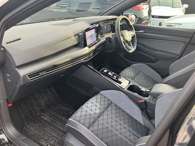 VOLKSWAGEN GOLF VARI 2023 Image 31