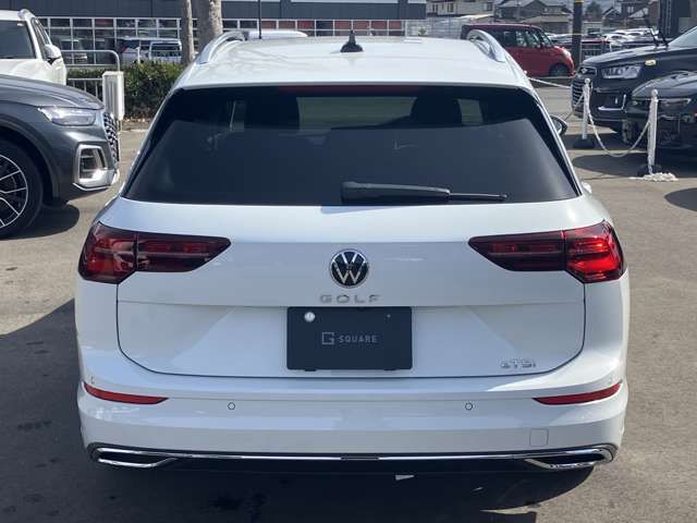 VOLKSWAGEN GOLF VARI 2024 Image 31