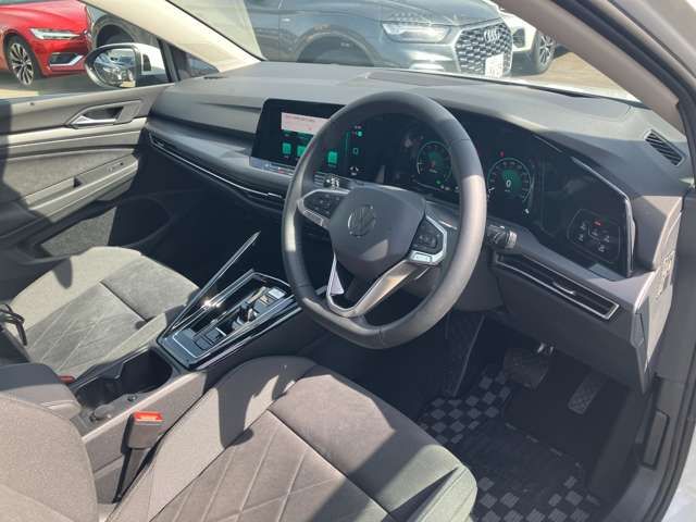 VOLKSWAGEN GOLF VARI 2024 Image 31