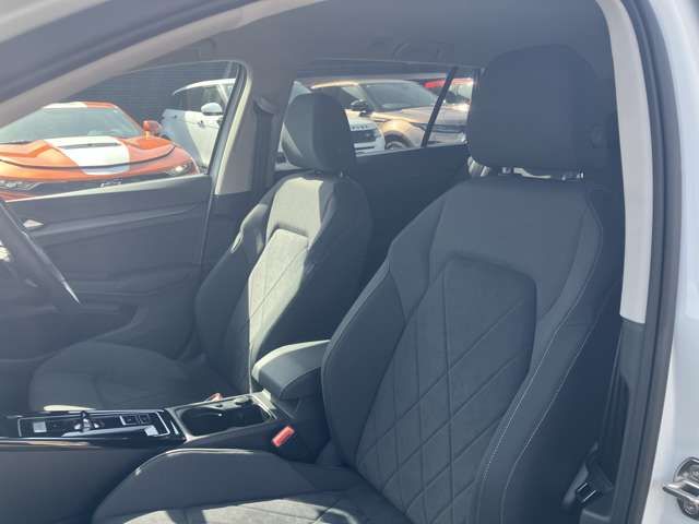 VOLKSWAGEN GOLF VARI 2024 Image 31