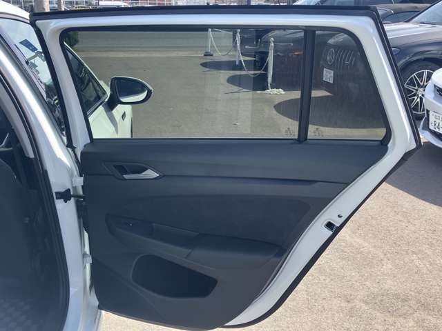 VOLKSWAGEN GOLF VARI 2024 Image 31