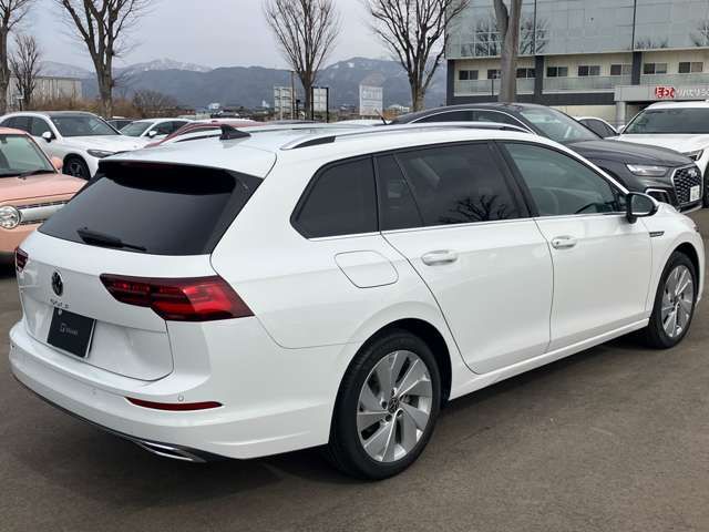 VOLKSWAGEN GOLF VARI 2023 Image 31