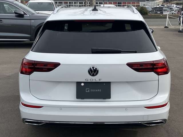 VOLKSWAGEN GOLF VARI 2023 Image 31