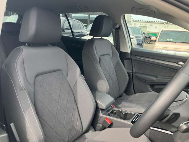 VOLKSWAGEN GOLF VARI 2023 Image 31