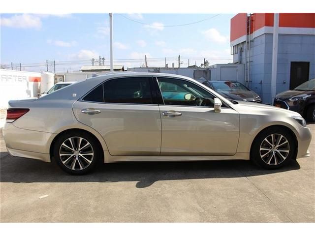 TOYOTA CROWN SEDAN 2016 Image 31