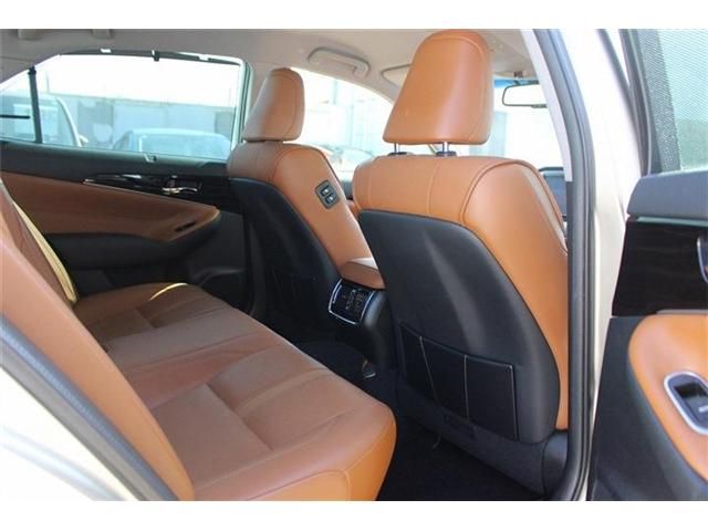 TOYOTA CROWN SEDAN 2016 Image 31