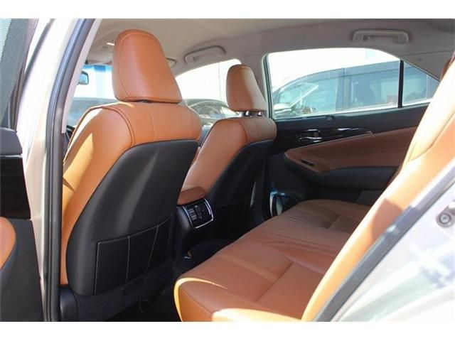 TOYOTA CROWN SEDAN 2016 Image 31