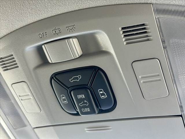 TOYOTA ALPHARD 2013 Image 31