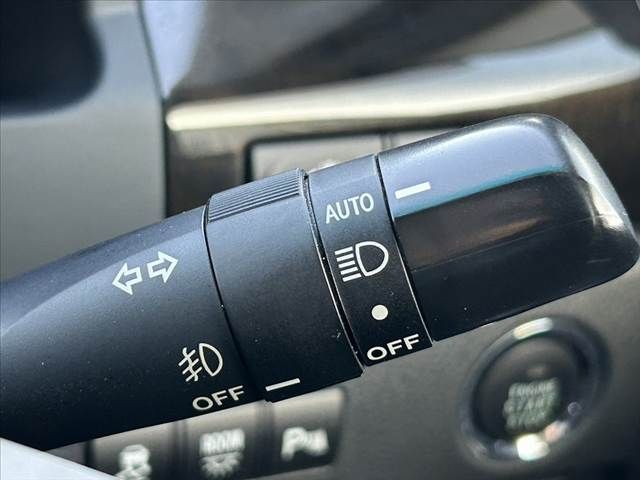 TOYOTA ALPHARD 2013 Image 31