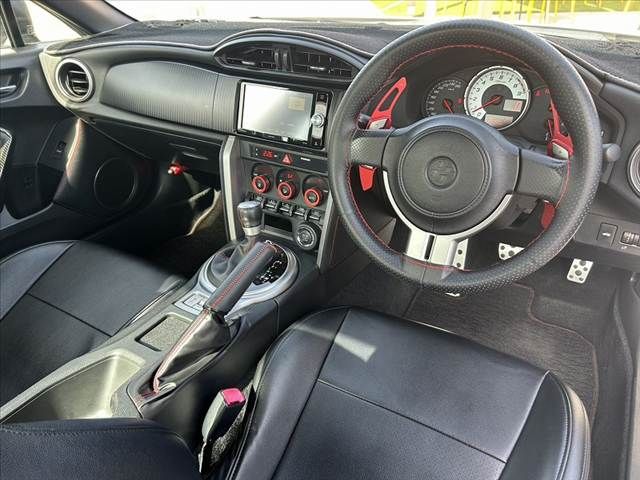 TOYOTA 86 2012 Image 31