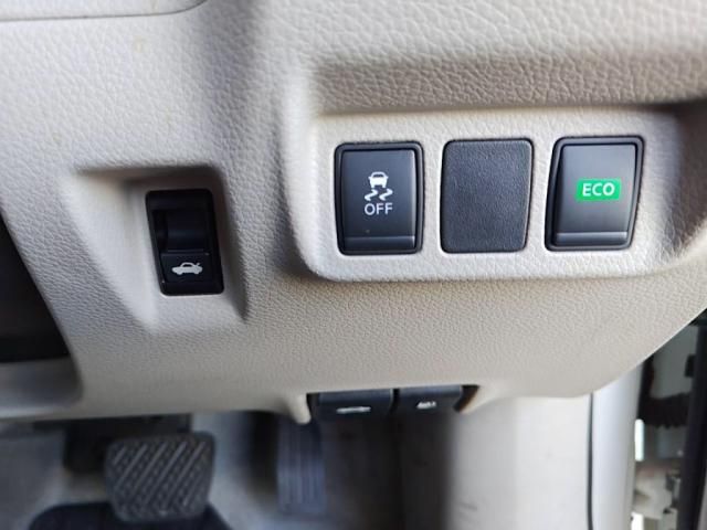 NISSAN SYLPHY 2013 Image 31