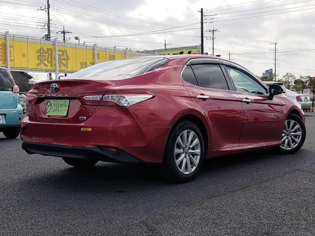 TOYOTA CAMRY HYBRID 2018 Image 31