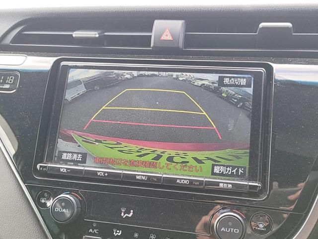 TOYOTA CAMRY HYBRID 2018 Image 31