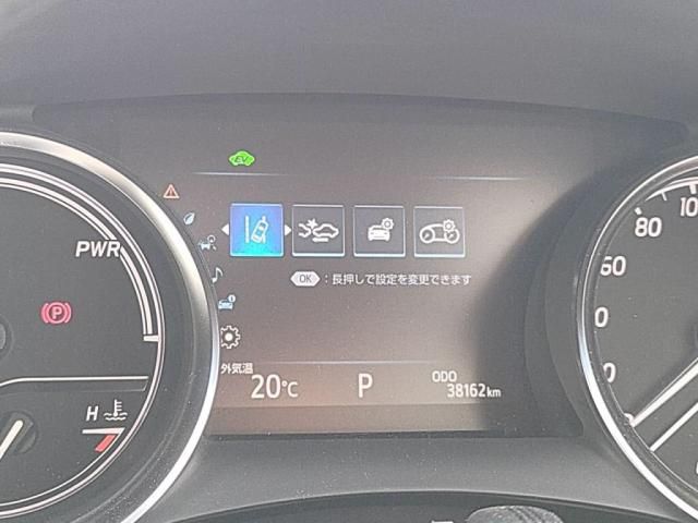 TOYOTA CAMRY HYBRID 2018 Image 31