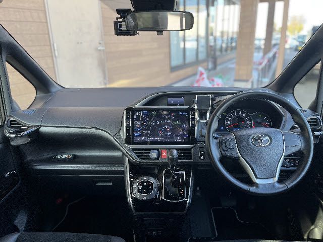 TOYOTA VOXY 4WD 2020 Image 31