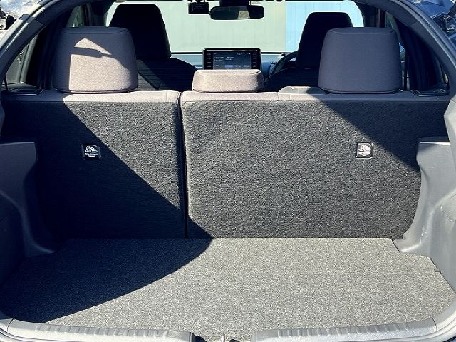 TOYOTA YARIS HYBRID 2023 Image 31