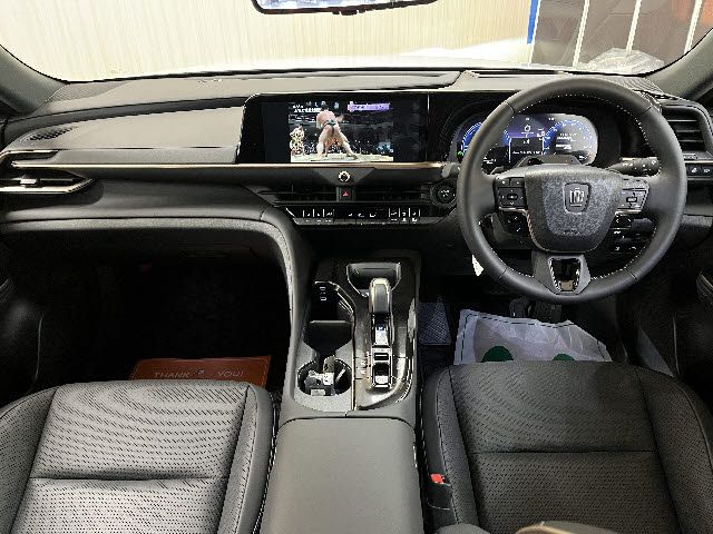 TOYOTA CROWN ESTATE 4WD 2025 Image 31