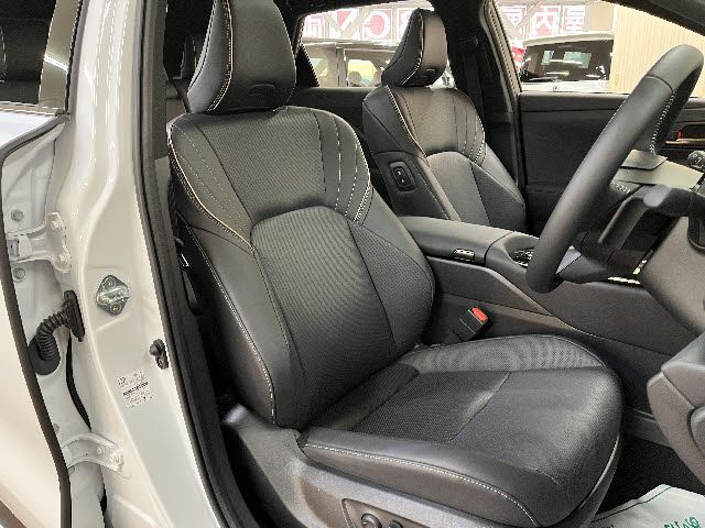 TOYOTA CROWN ESTATE 4WD 2025 Image 31