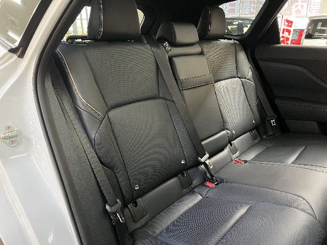 TOYOTA CROWN ESTATE 4WD 2025 Image 31