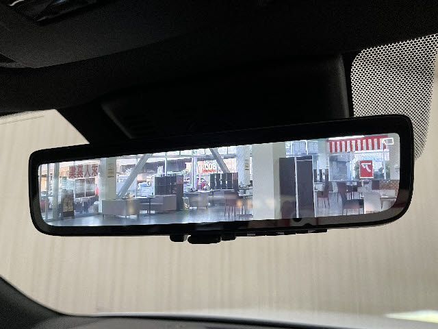 TOYOTA CROWN ESTATE 4WD 2025 Image 31