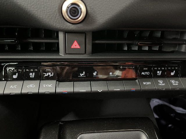 TOYOTA CROWN ESTATE 4WD 2025 Image 31