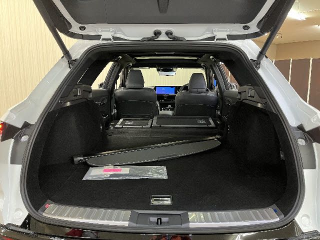 TOYOTA CROWN ESTATE 4WD 2025 Image 31