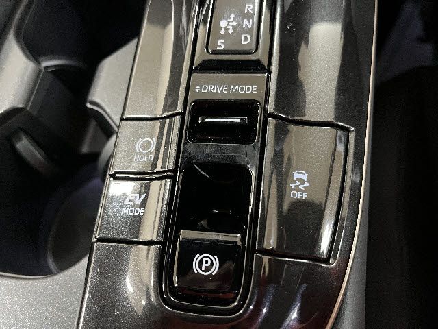 TOYOTA CROWN ESTATE 4WD 2025 Image 31