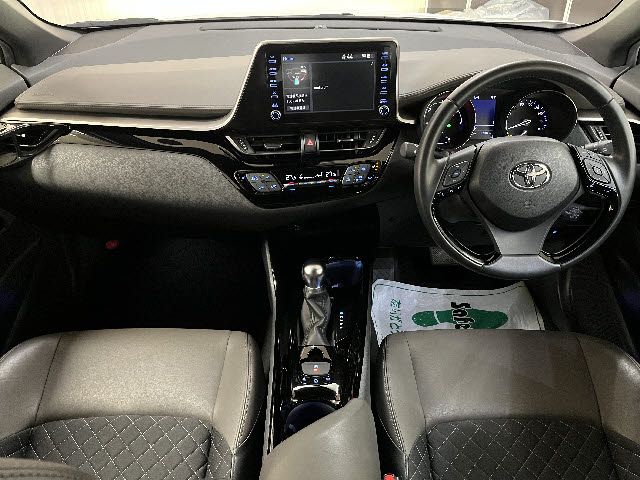 TOYOTA C-HR 2020 Image 31