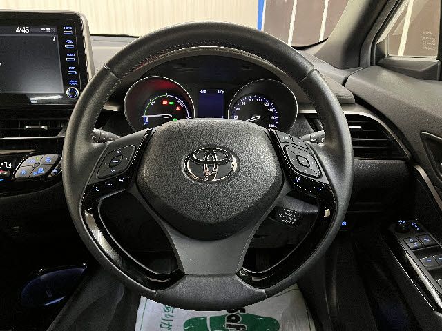 TOYOTA C-HR 2020 Image 31