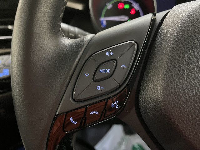 TOYOTA C-HR 2020 Image 31