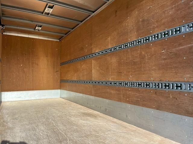 MITSUBISHI CANTER 2019 Image 31