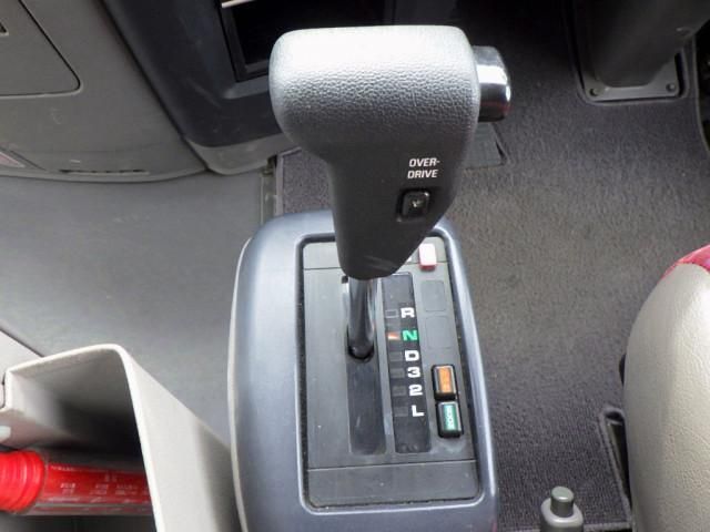 HINO MELPHA 2008 Image 31