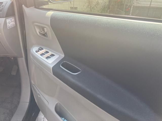 TOYOTA VOXY 2007 Image 31