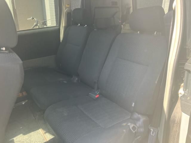 TOYOTA VOXY 2007 Image 31