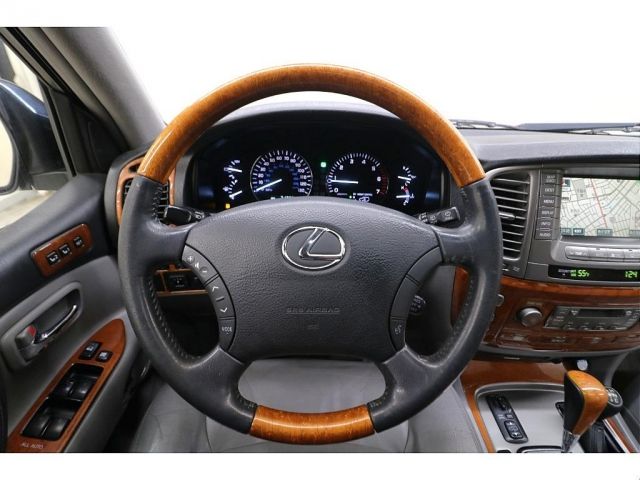 LEXUS LX470 2011 Image 31