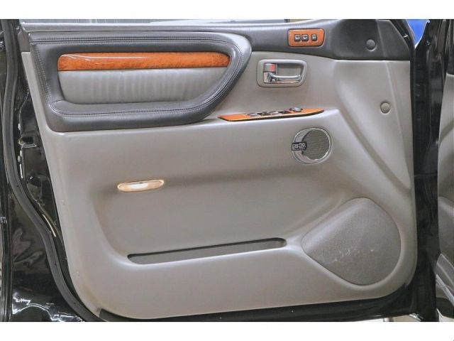 LEXUS LX470 2011 Image 31