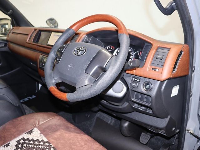 TOYOTA REGIUSACE VAN 4WD 2019 Image 31