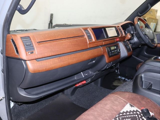 TOYOTA REGIUSACE VAN 4WD 2019 Image 31