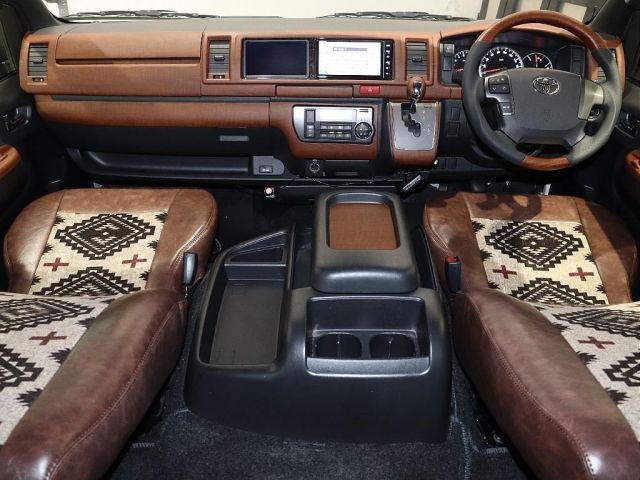 TOYOTA REGIUSACE VAN 4WD 2019 Image 31