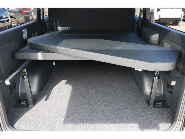 TOYOTA HIACE VAN 4WD 2026 Image 31