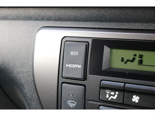 TOYOTA HIACE VAN 4WD 2026 Image 31