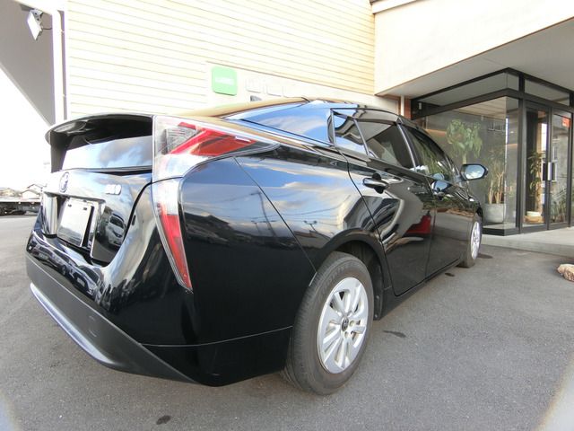 TOYOTA PRIUS 2016 Image 31