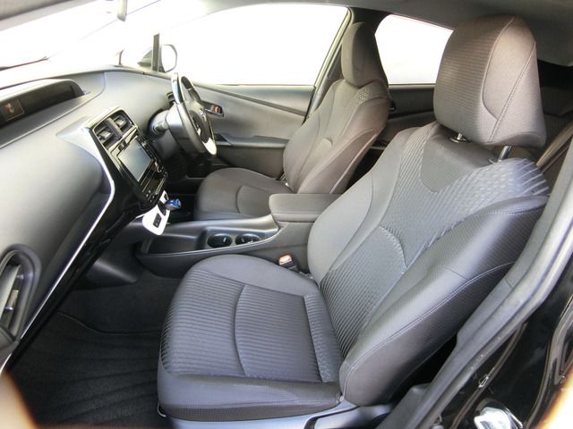 TOYOTA PRIUS 2016 Image 31