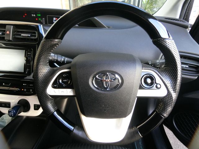 TOYOTA PRIUS 2016 Image 31