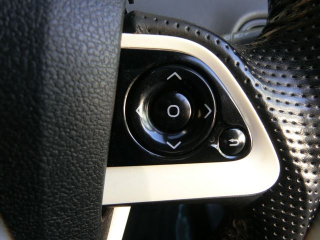 TOYOTA PRIUS 2016 Image 31